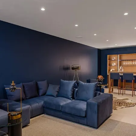 Contemporary Luxury Situated In Malaga