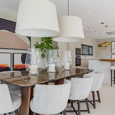 Holiday home Contemporary Luxury Situated In Malaga