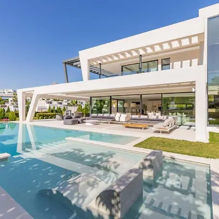 Contemporary Luxury Situated In Malaga Holiday home Marbella
