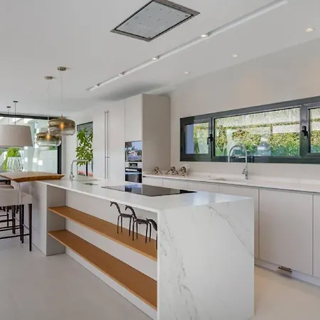 Holiday home Contemporary Luxury Situated In Malaga Marbella