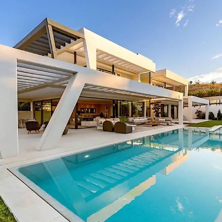 Holiday home Contemporary Luxury Situated In Malaga Marbella